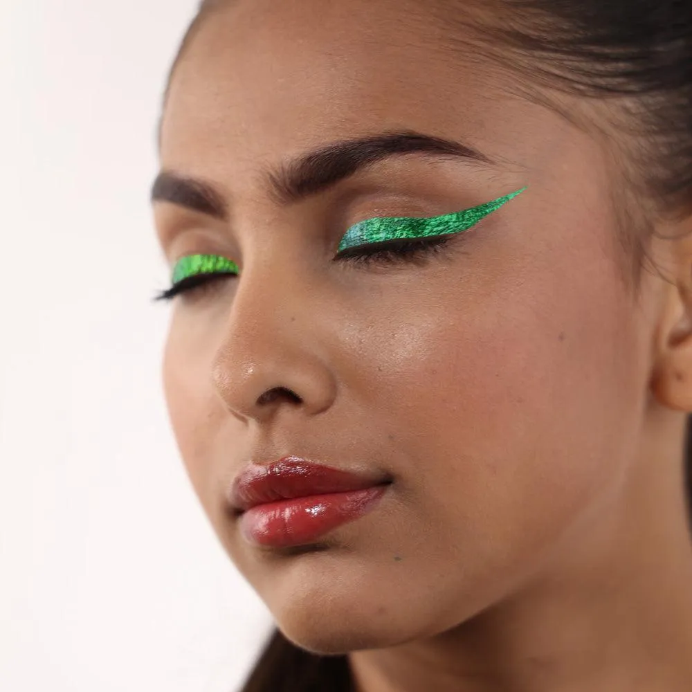 Multichrome Eyeliner - Enchanted Forest (905)
