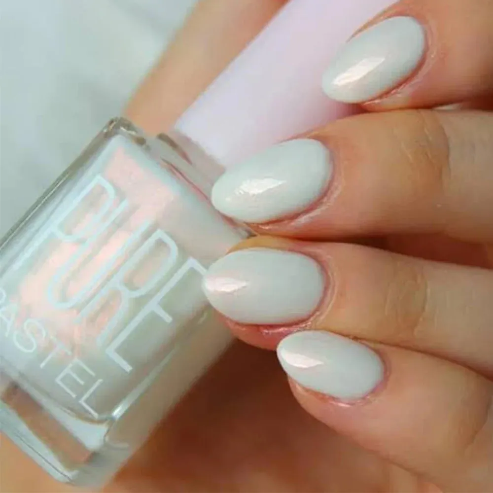 Pastel nail polish - 601